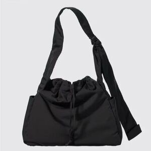 UNIQLO : C Soft Puffy Shoulder Bag